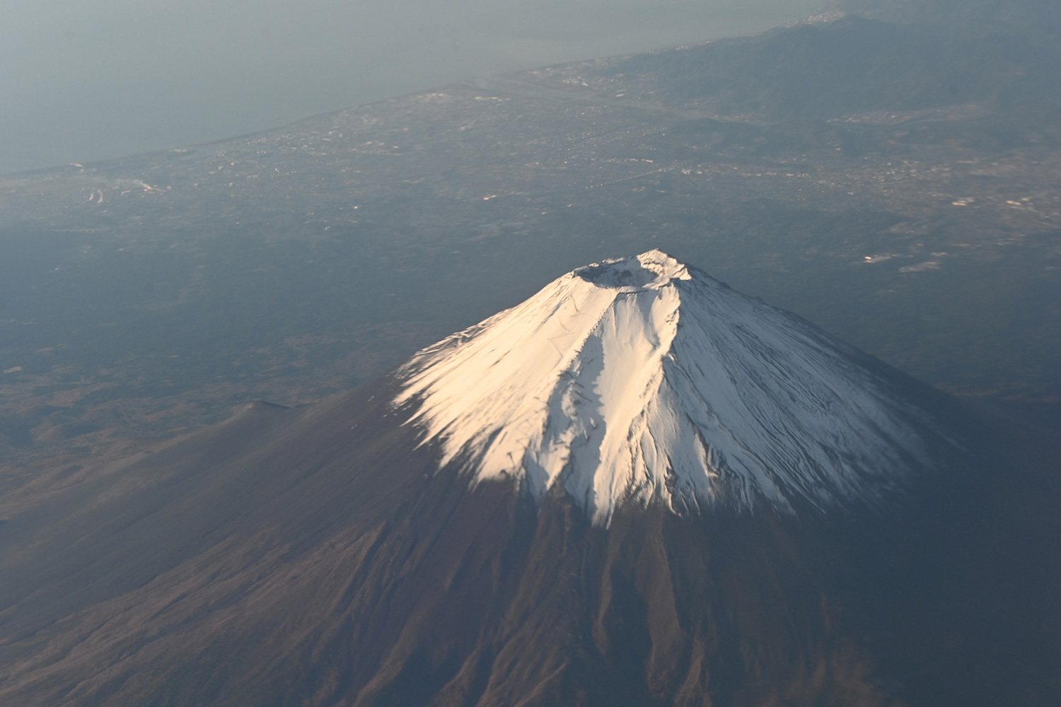 （2019/11/24〜）「冠雪した富士山」