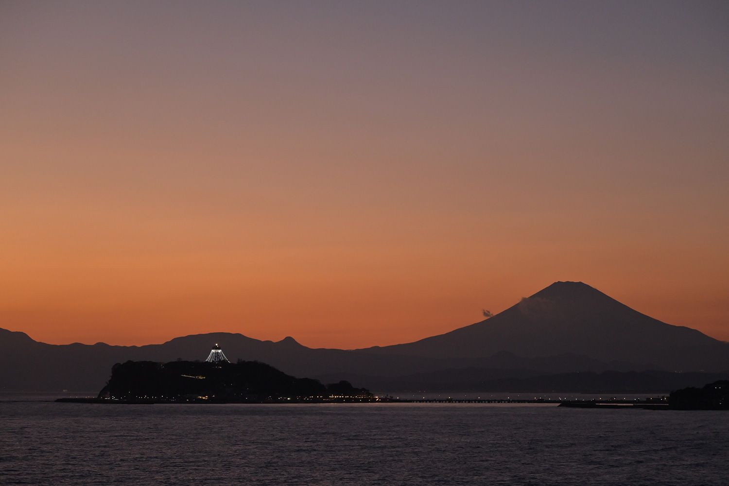 （2020/01/27〜）「江ノ島富士山夕景」