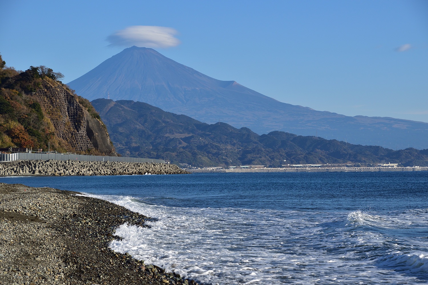 （2020年12月26日〜）「駿河湾から富士山を望む」