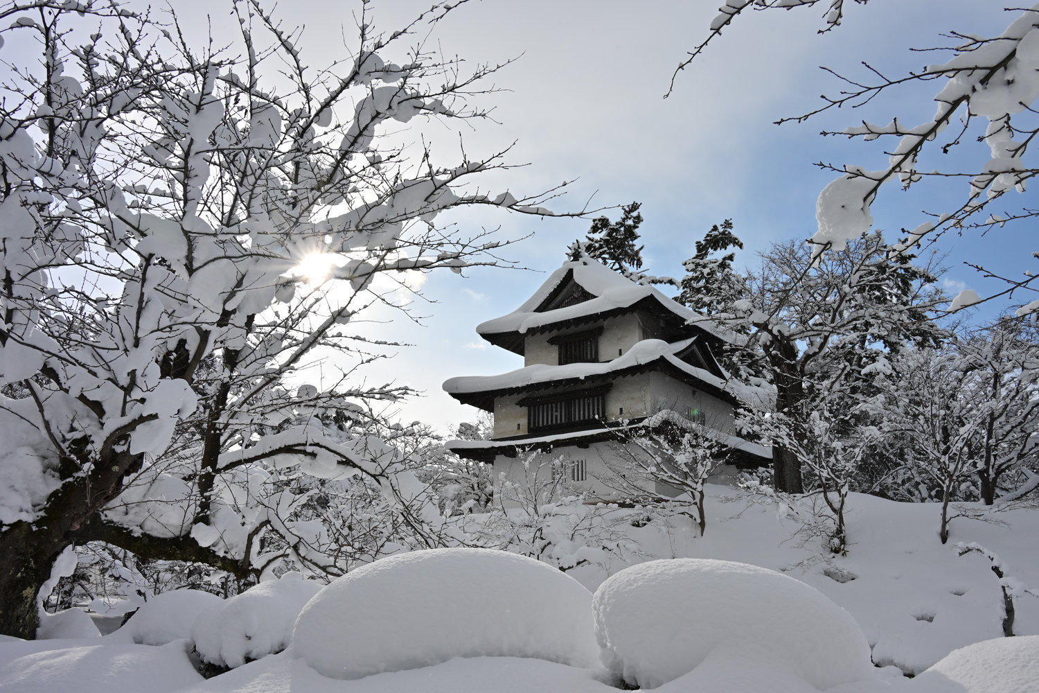 （2026/02/04〜）「雪の弘前城」