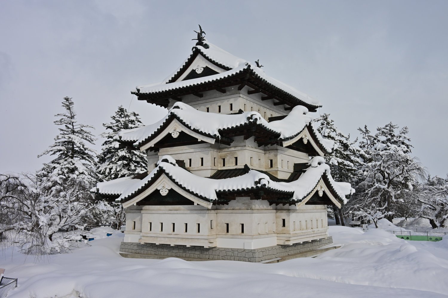 （2026/02/04〜）「雪の弘前城」