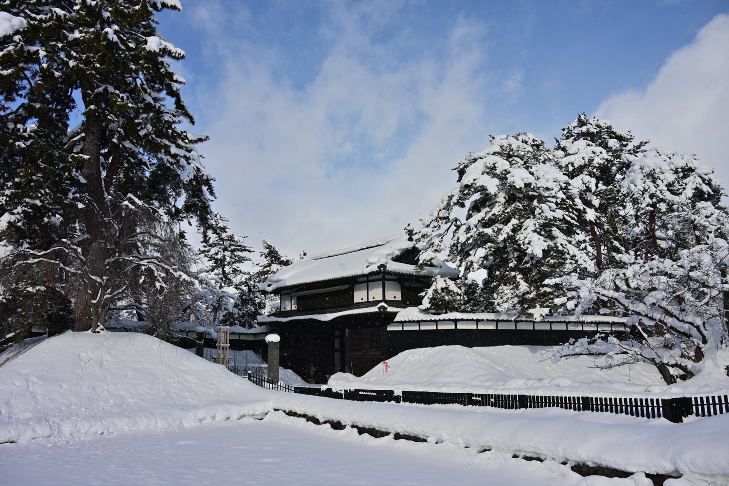（2026/02/04〜）「雪の弘前城」