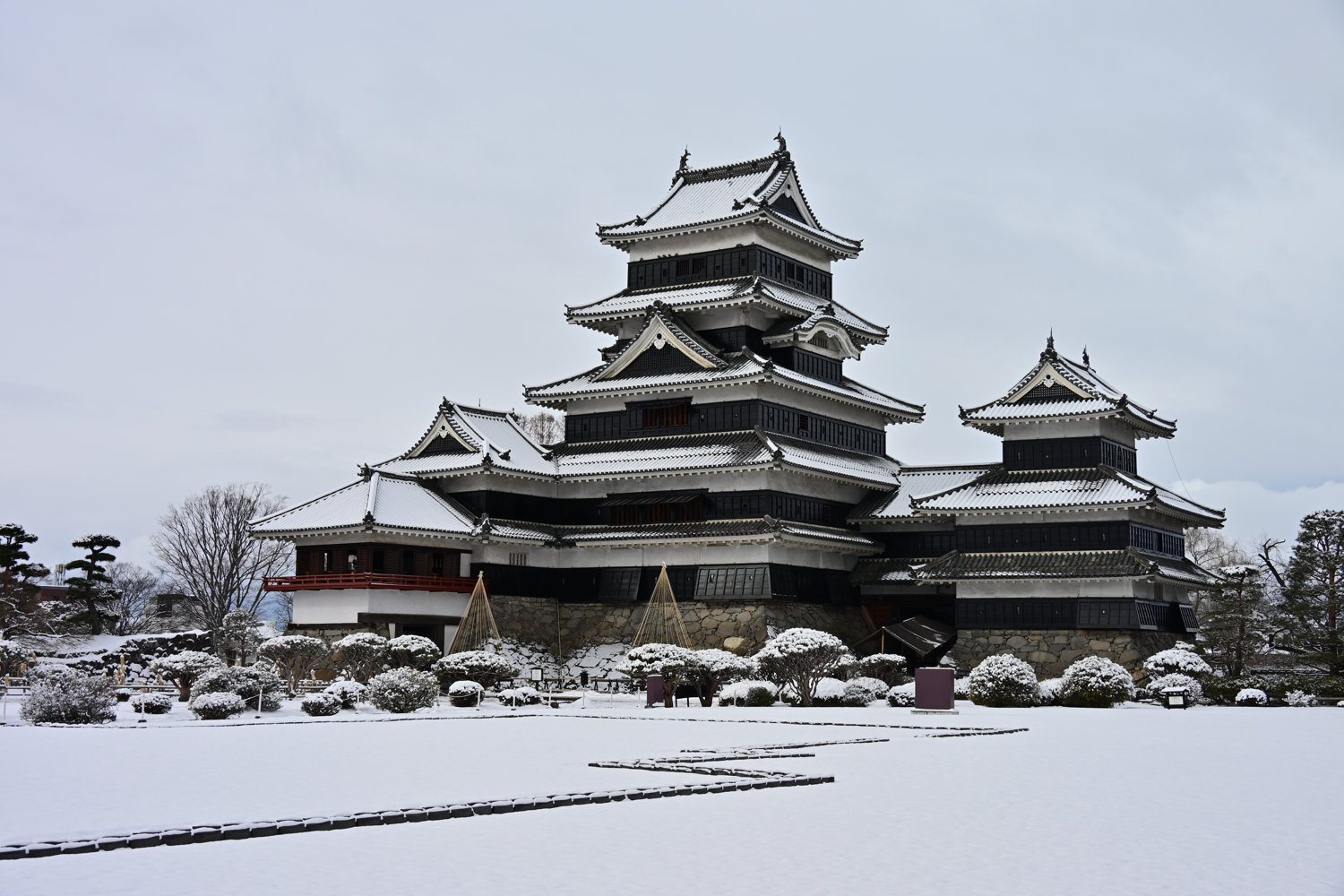 （2026/02/10〜）「雪の松本城」